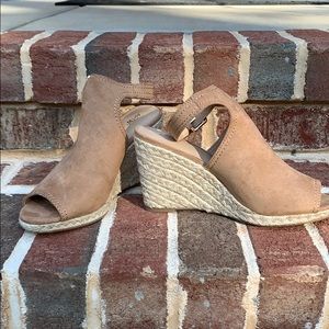 Apt. 9 Wedge Peep Toe Heels, 8